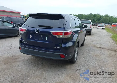 2015 Toyota Highlander Le V6 z USA, uszkodzony, nr VIN 5TDBKRFH1FS099776